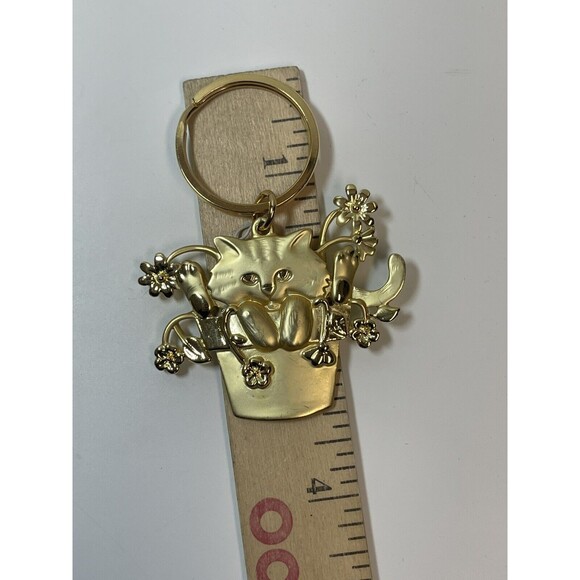 AJC Gold Tone Cat In Flower Basket Keychain New - Picture 4 of 5